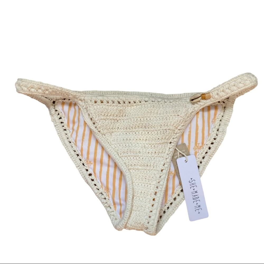 She Made Me Crochet Bikini Bottom women's Size M/L New With Tags